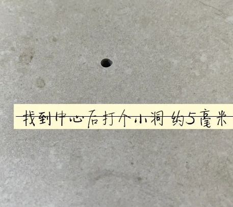 晋江瓷砖空鼓维修公司专业解答在瓷砖铺贴过程中，如果砂料搅拌不均匀，将会带来以下问题